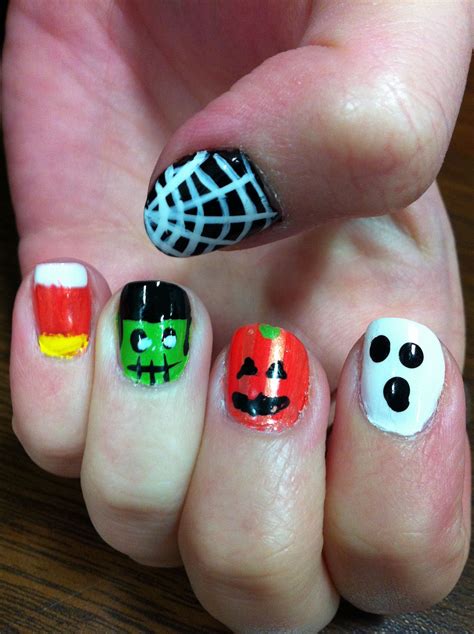 cute fall/halloween nails|cute easy halloween nails.